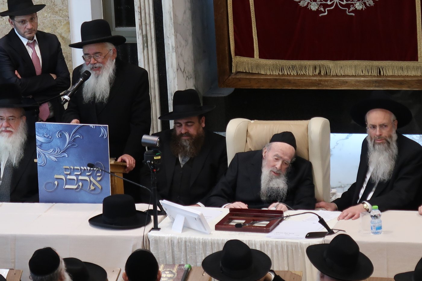 הגר"י עדס בכנס הבוגרים של ישיבת "קול יעקב"