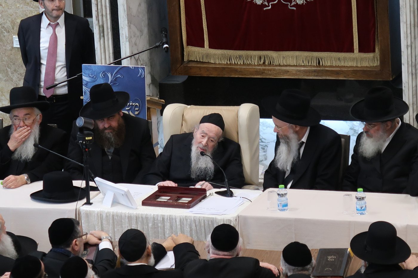 הגר"י עדס בכנס הבוגרים של ישיבת "קול יעקב"