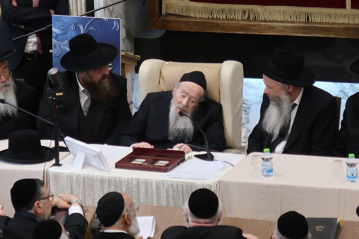 הגר"י עדס בכנס הבוגרים של ישיבת "קול יעקב"