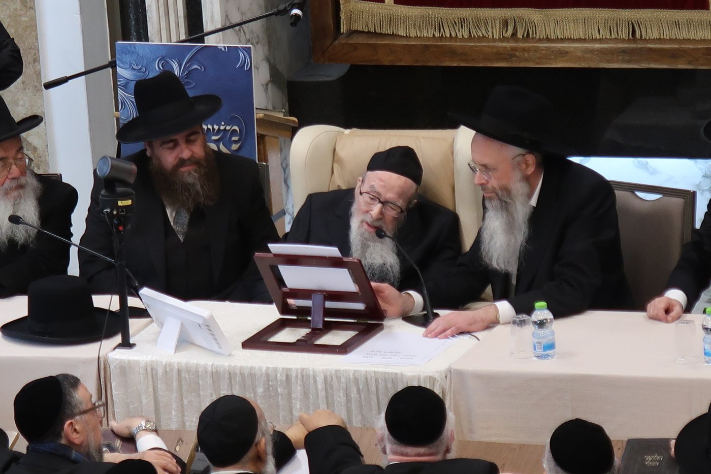 הגר"י עדס בכנס הבוגרים של ישיבת "קול יעקב"