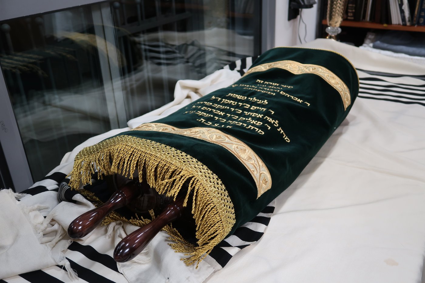 הכנסת ס"ת לקהילת 'רמת הנביאים' בבית שמש