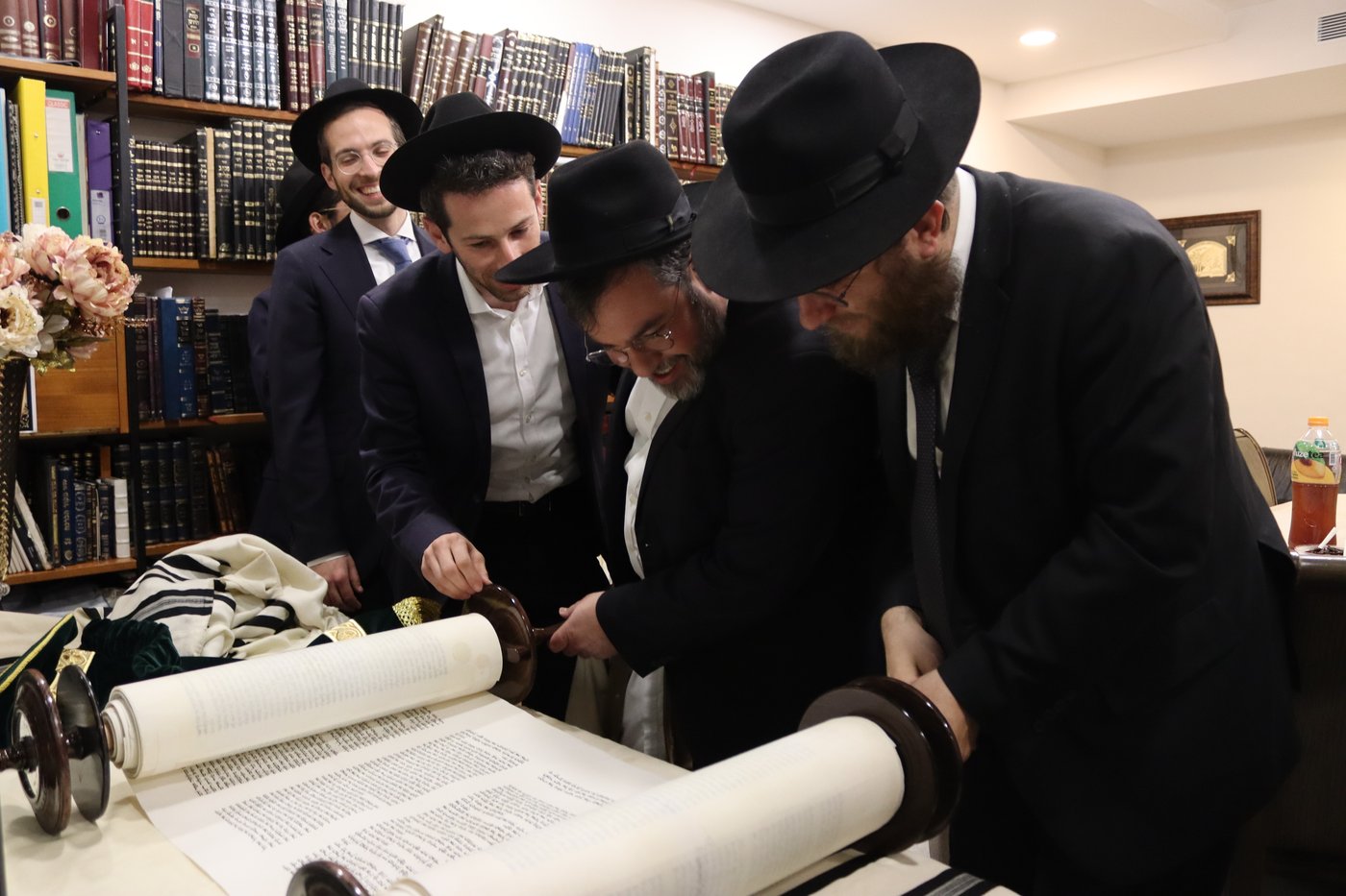 הכנסת ס"ת לקהילת 'רמת הנביאים' בבית שמש