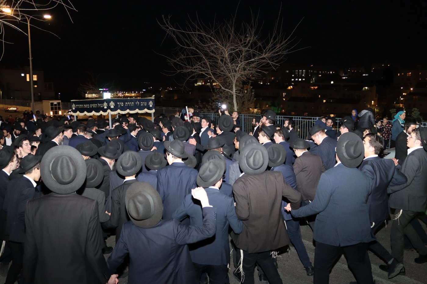 הכנסת ס"ת לקהילת 'רמת הנביאים' בבית שמש