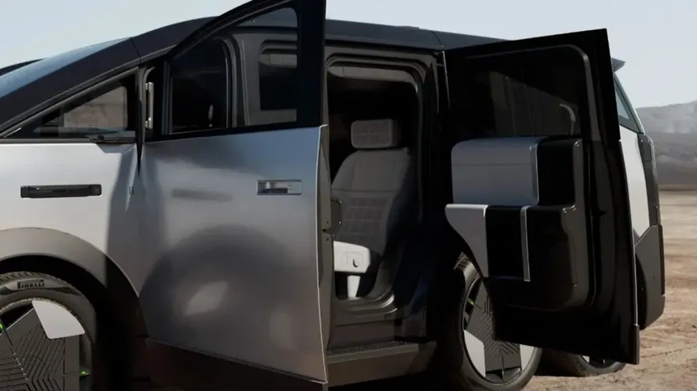 ה-"Land Aircraft Carrier"