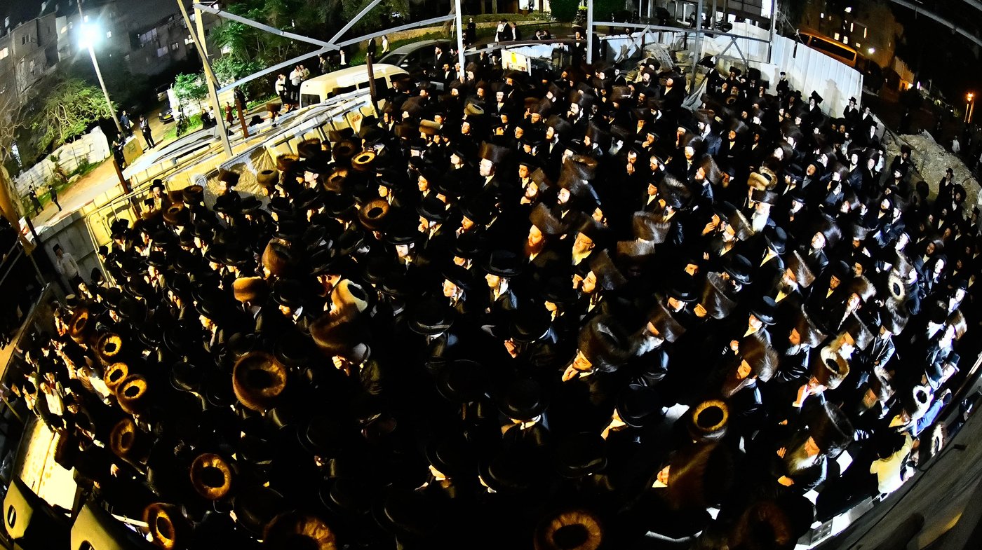 שמחת בית מכנובקא בעלזא - מעליץ - ביאלה ישרי לב