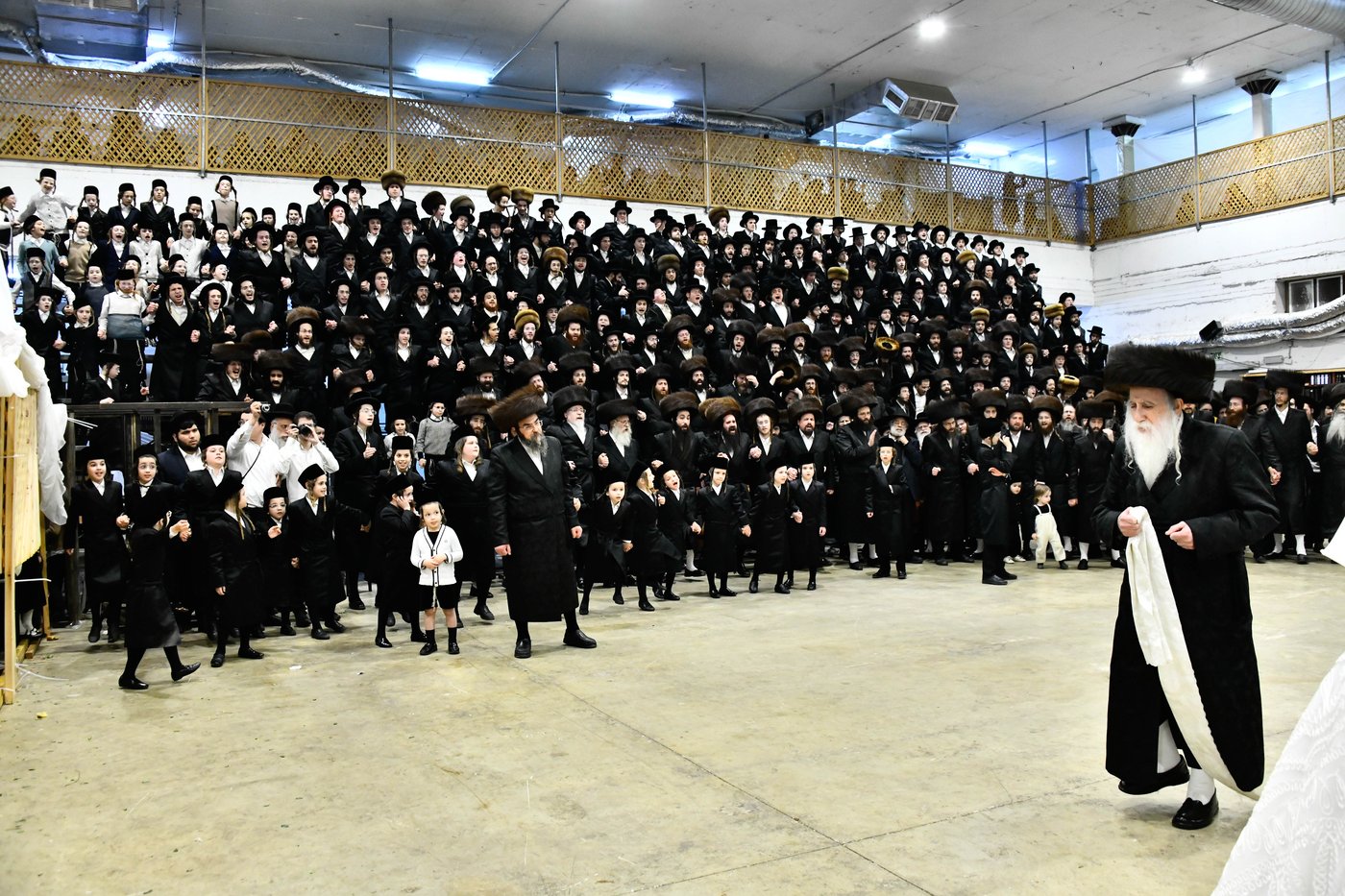 שמחת בית מכנובקא בעלזא - מעליץ - ביאלה ישרי לב