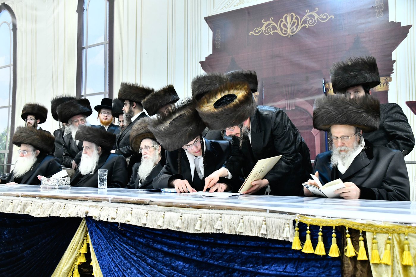 שמחת בית מכנובקא בעלזא - מעליץ - ביאלה ישרי לב