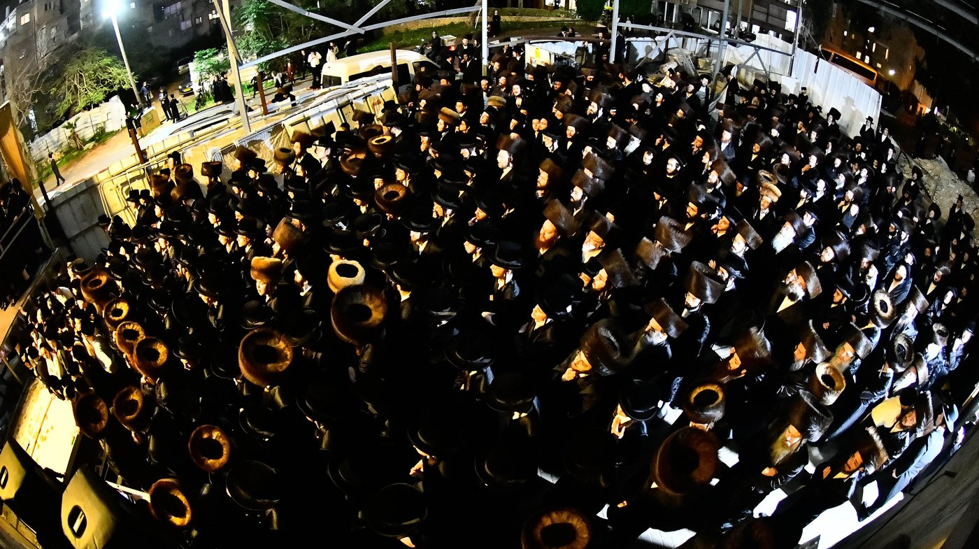 שמחת בית מכנובקא בעלזא - מעליץ - ביאלה ישרי לב