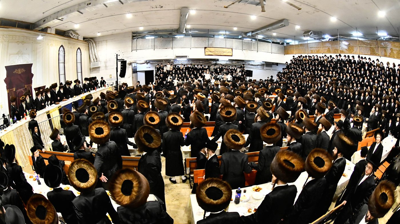 שמחת בית מכנובקא בעלזא - מעליץ - ביאלה ישרי לב