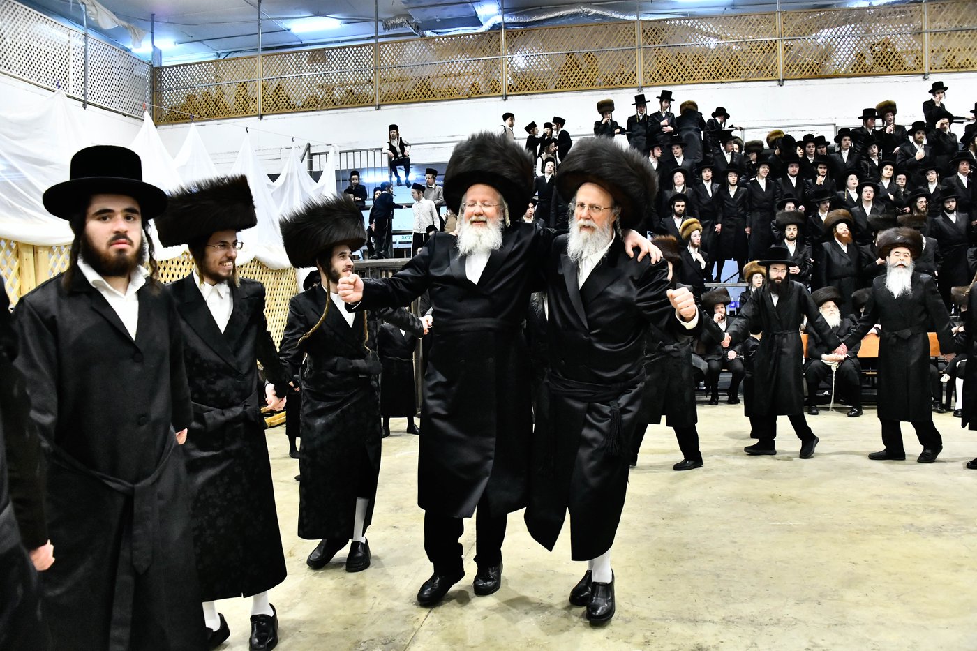 שמחת בית מכנובקא בעלזא - מעליץ - ביאלה ישרי לב