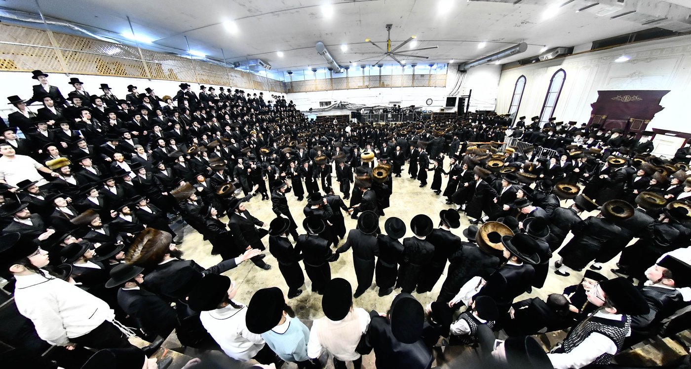 שמחת בית מכנובקא בעלזא - מעליץ - ביאלה ישרי לב