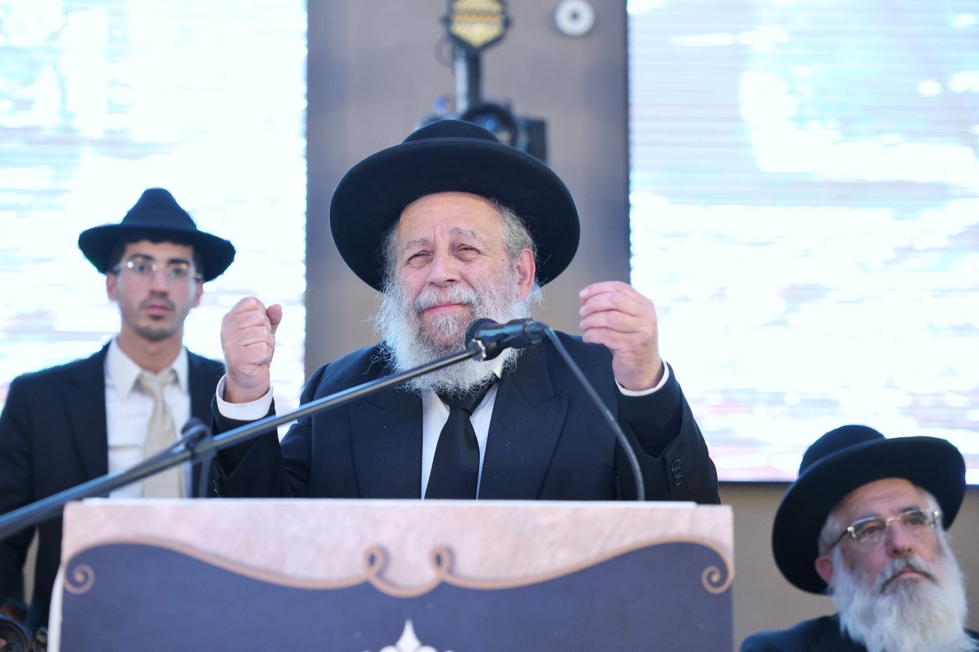 המעמד באולמי נוף ירושלים