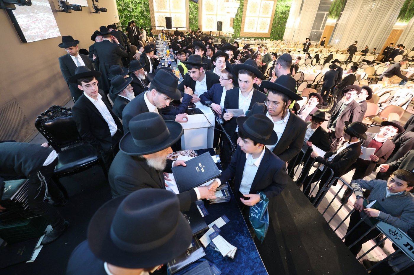 המעמד באולמי נוף ירושלים