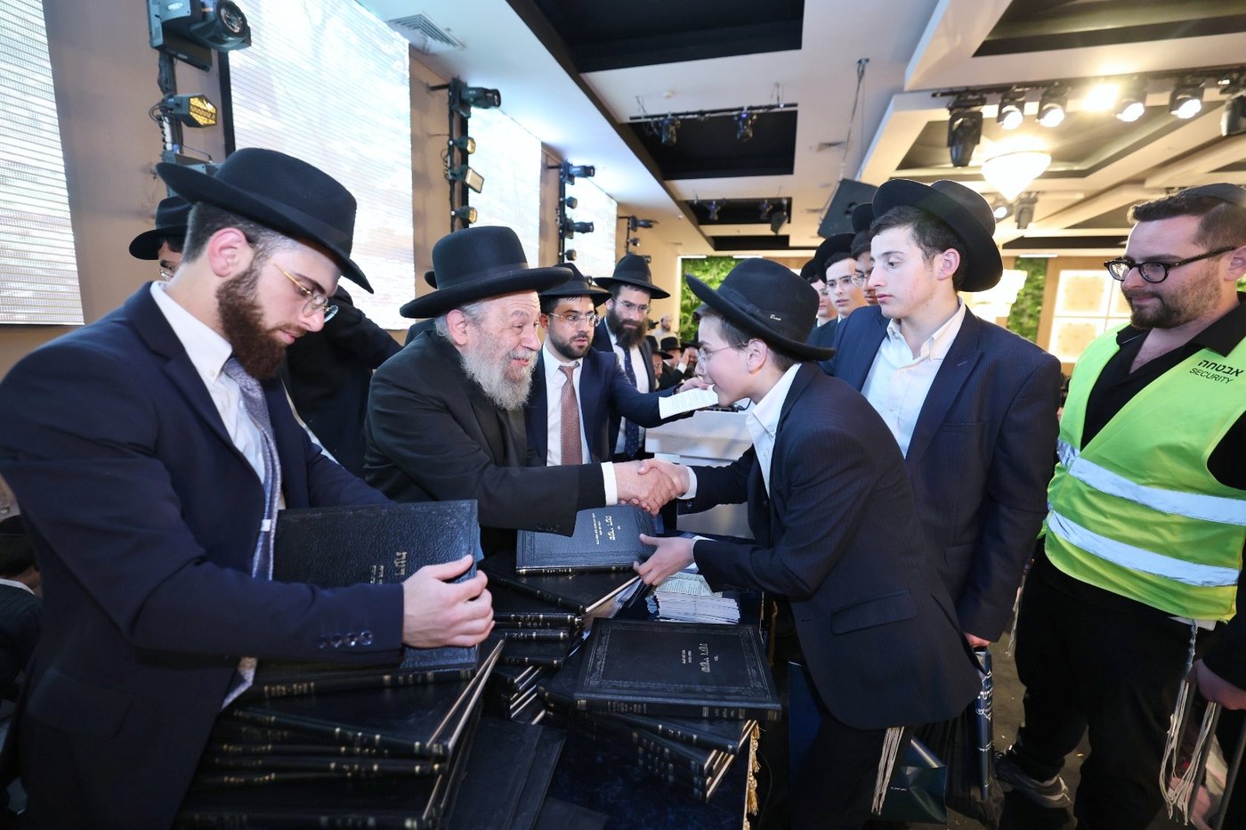 המעמד באולמי נוף ירושלים