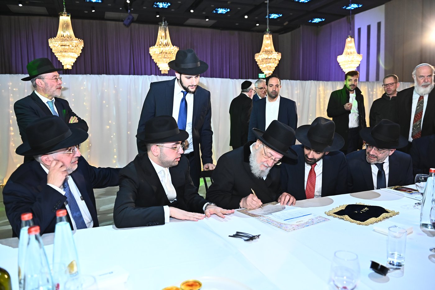 שמחת החתונה בבית משפחות זר ובן שמעון