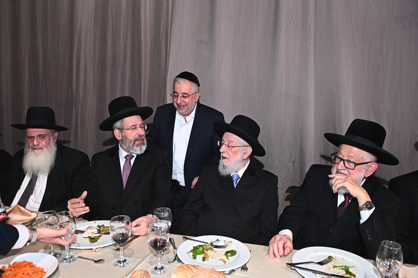 שמחת החתונה בבית משפחות זר ובן שמעון