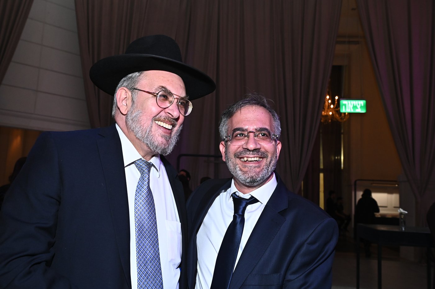 שמחת החתונה בבית משפחות זר ובן שמעון