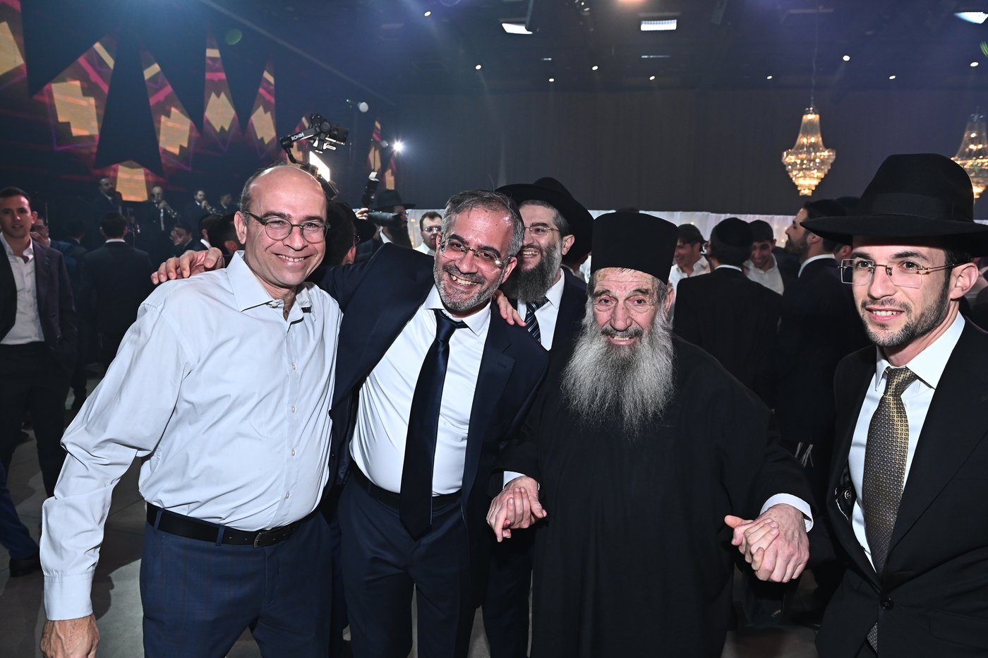 שמחת החתונה בבית משפחות זר ובן שמעון