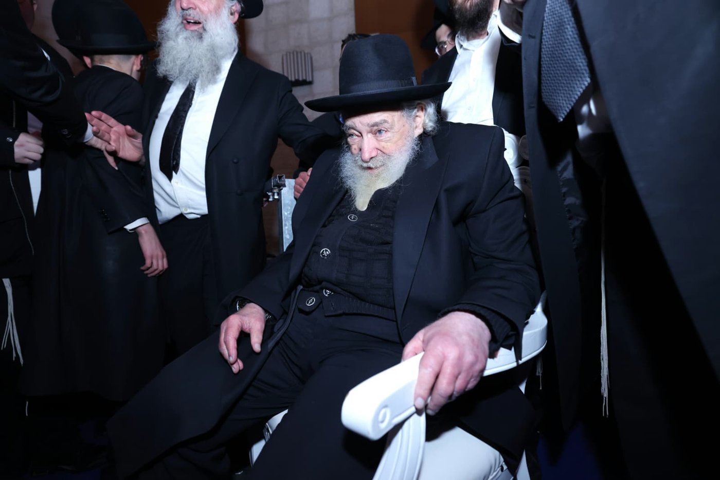 באי הכנס בבניני האומה