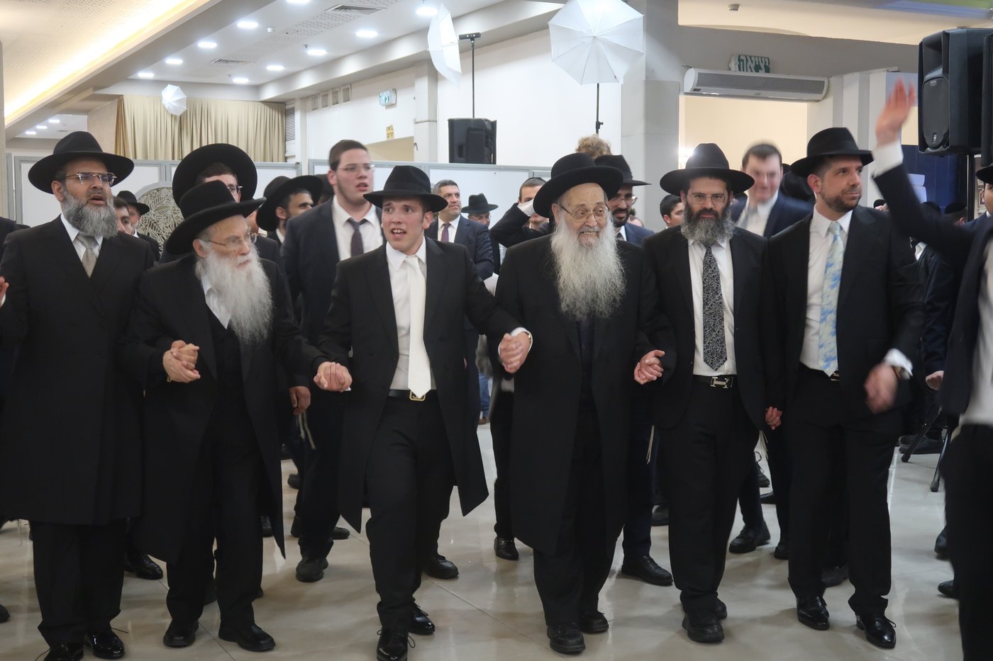 שמחת נישואי נכד הגאון רבי משה מאיה