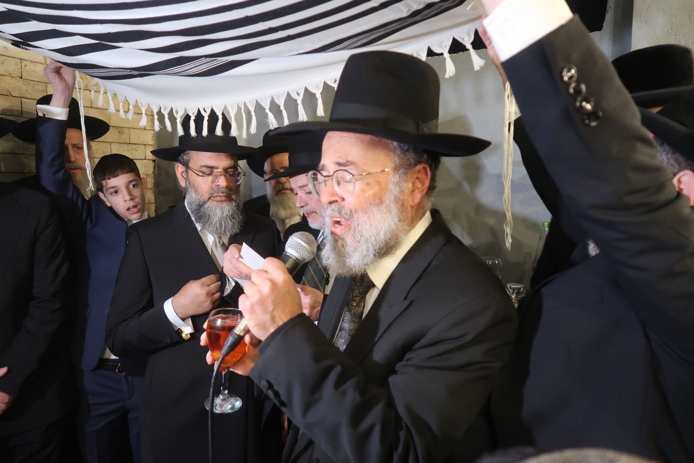 שמחת נישואי נכד הגאון רבי משה מאיה