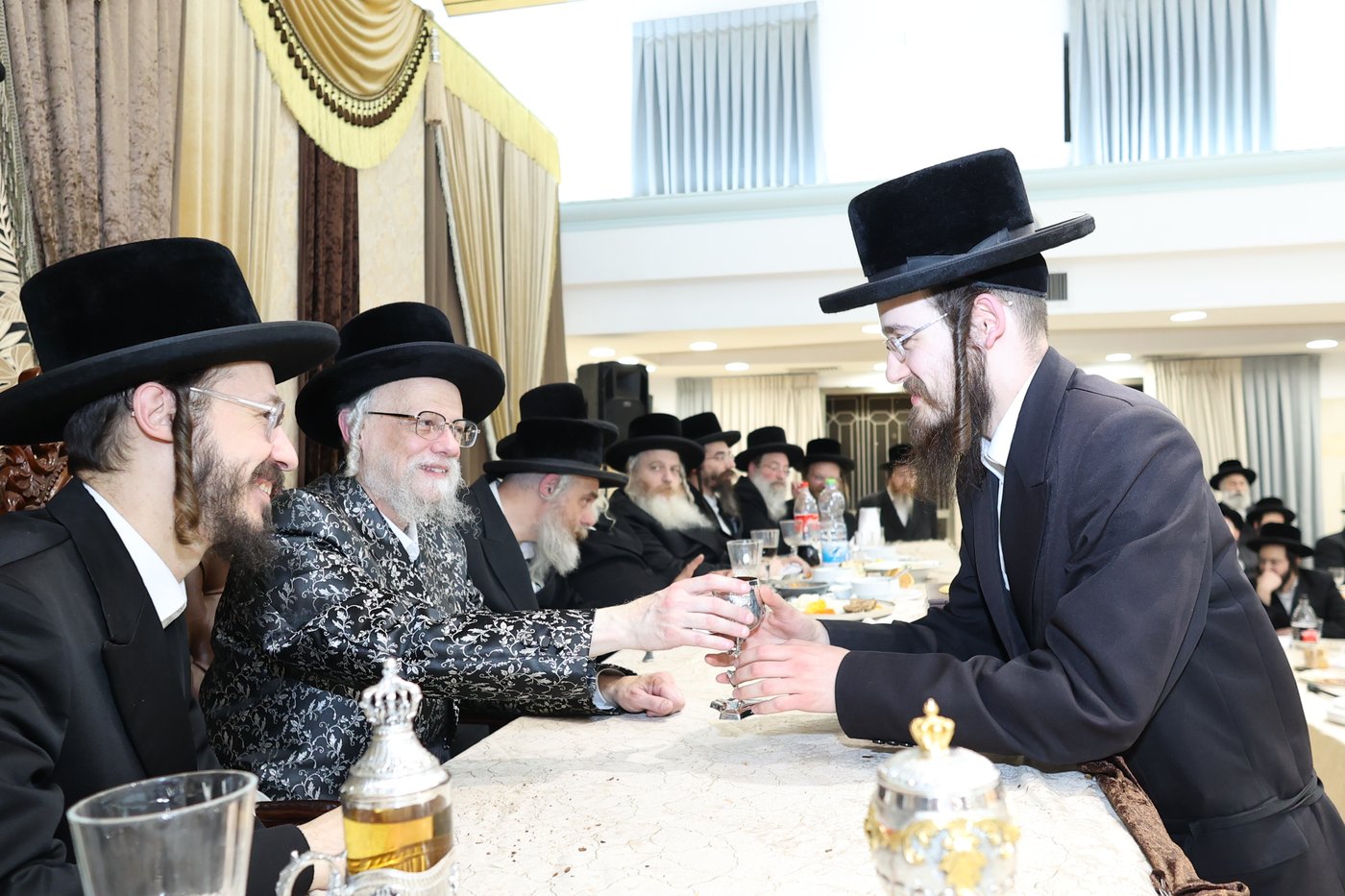 מעמד אדירי התורה בסערט ויזניץ