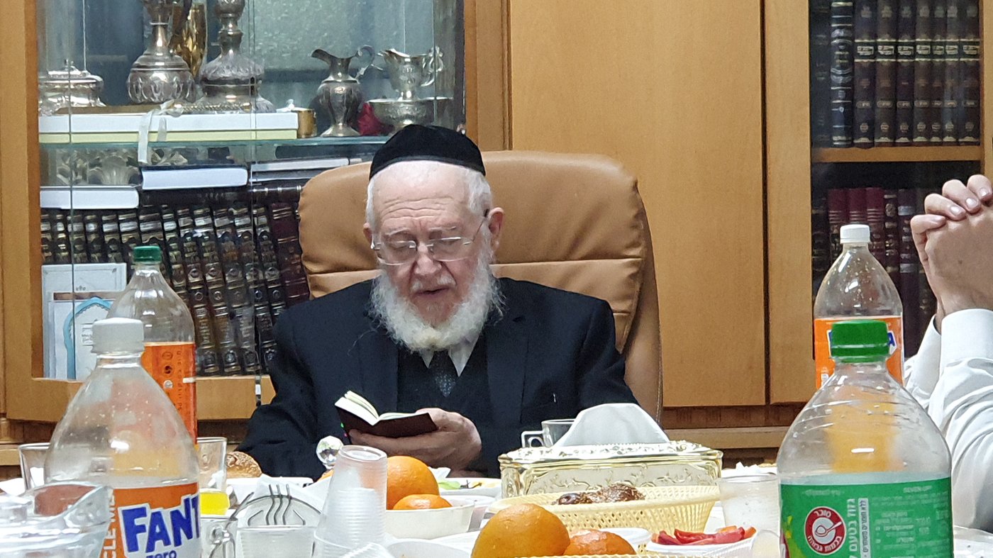 הגר"צ מאזוז בסעודת יארצייט