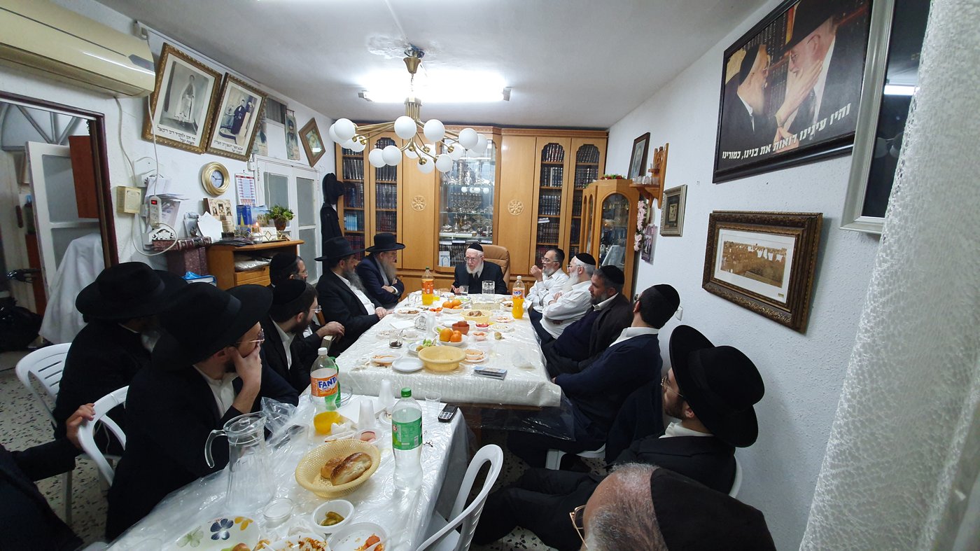 הגר"צ מאזוז בסעודת יארצייט