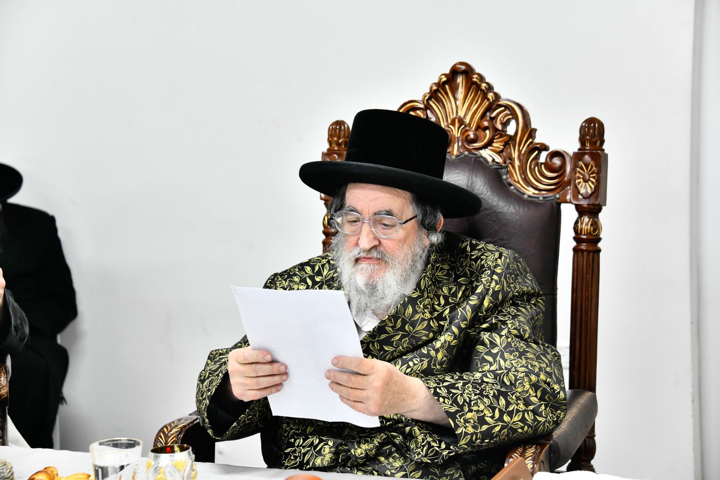 האדמו"ר מויז'ניץ בסעודת הודאה ז' אדר