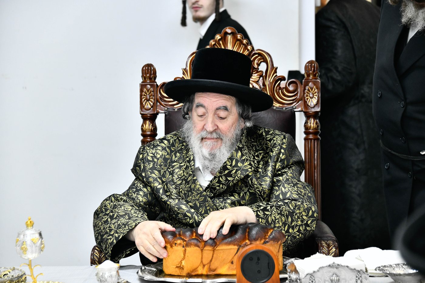 האדמו"ר מויז'ניץ בסעודת הודאה ז' אדר