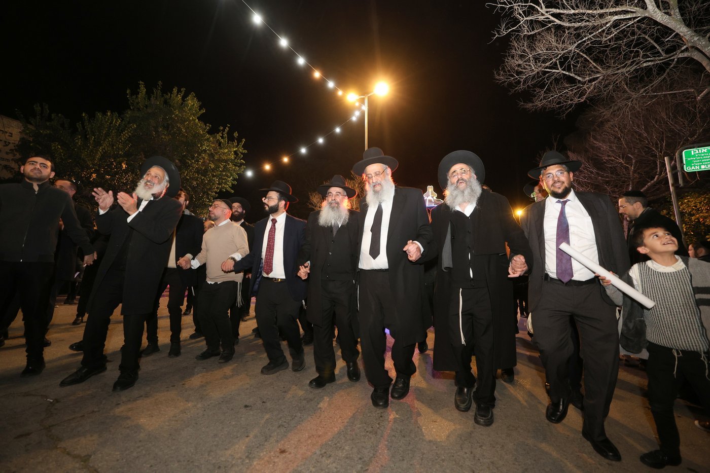 הכנסת ספר התורה בביתר