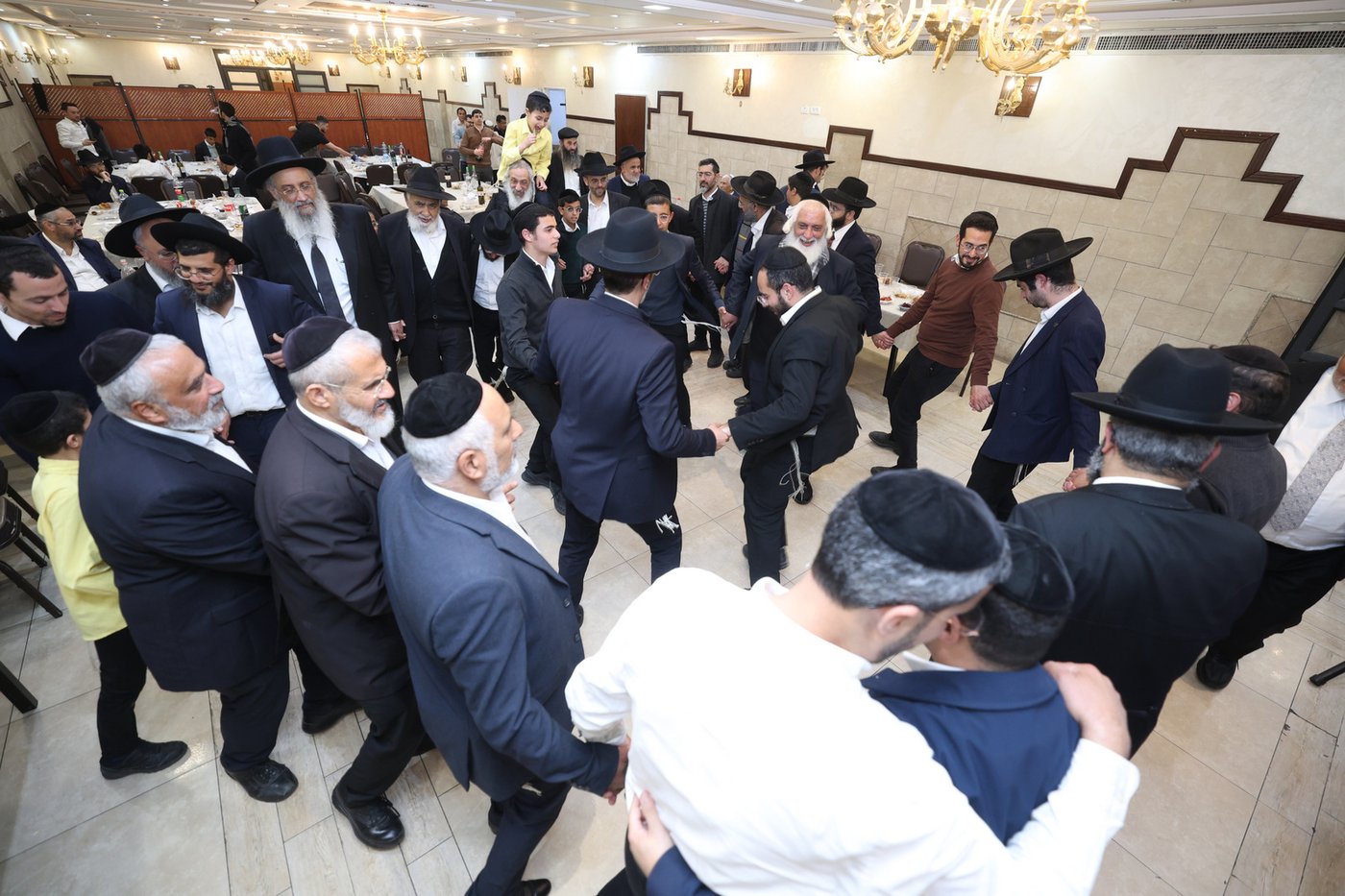 הכנסת ספר התורה בביתר