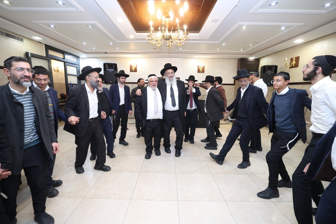 הכנסת ספר התורה בביתר