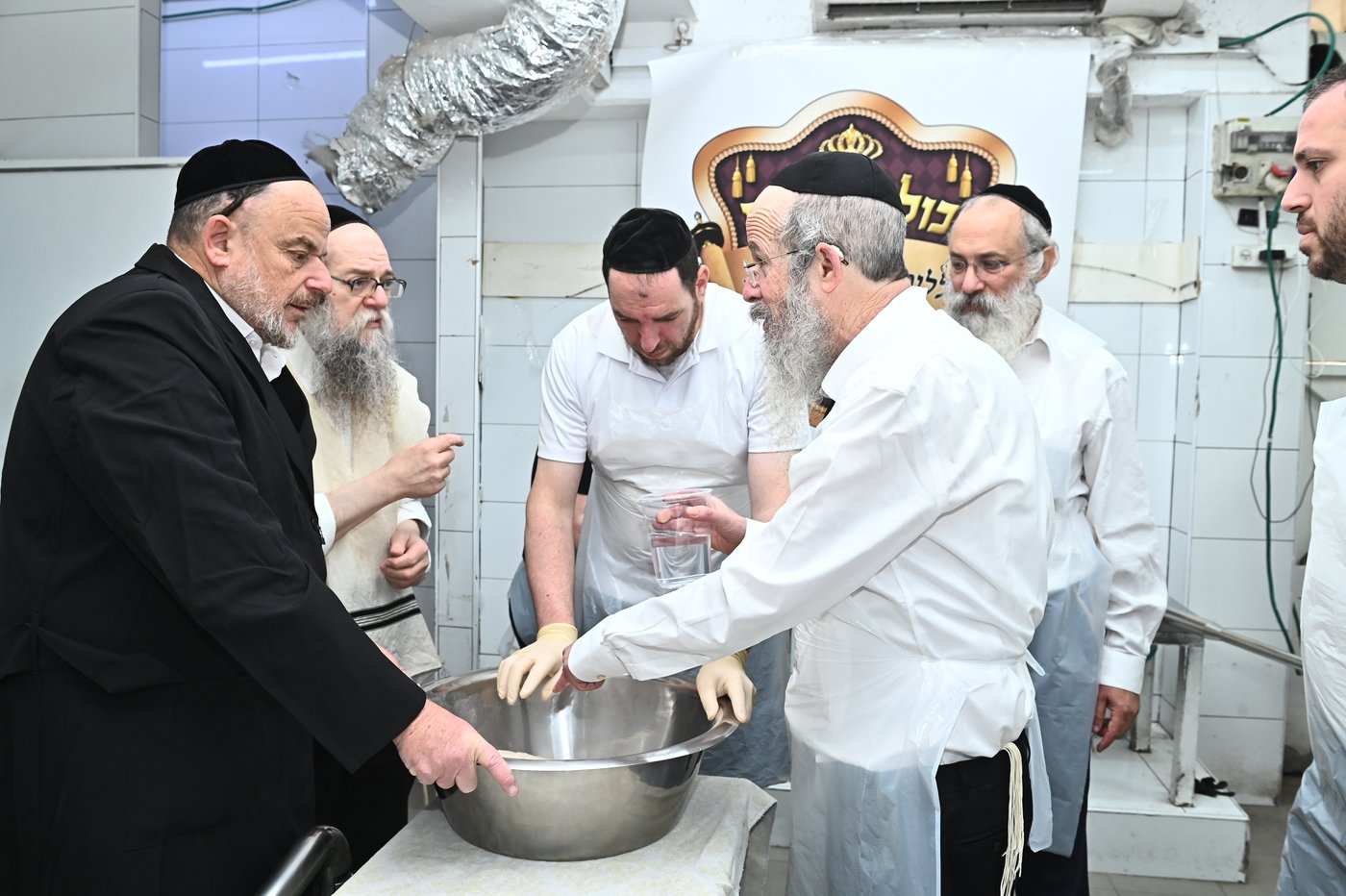 הגרח"פ ברמן באפיית מצות