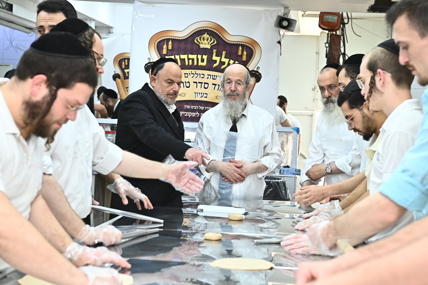 הגרח"פ ברמן באפיית מצות