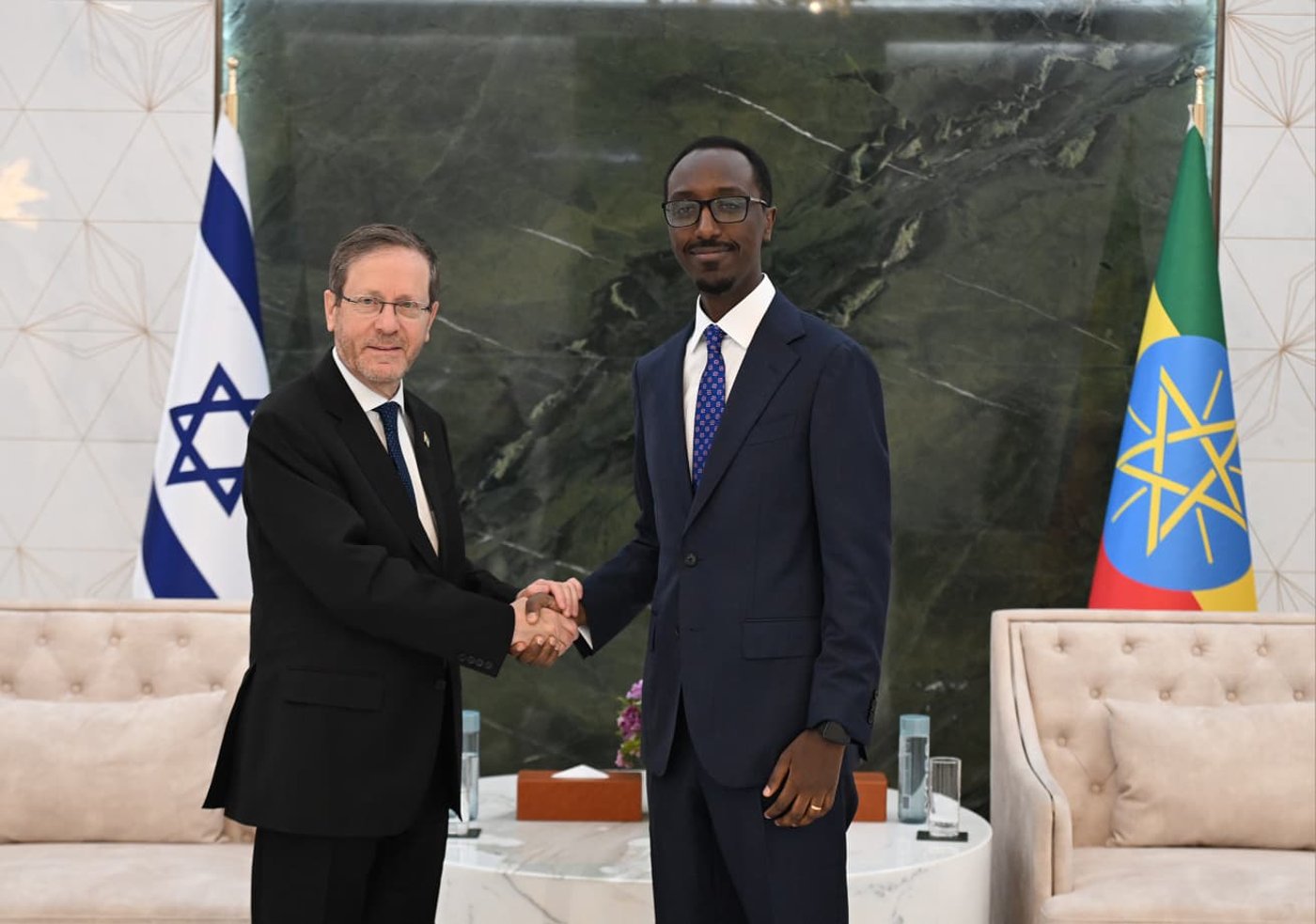 מלחמה עם איראן? הנשיא הרצוג נחת לביקור ממלכתי באדיס אבבה | צפו בתיעוד