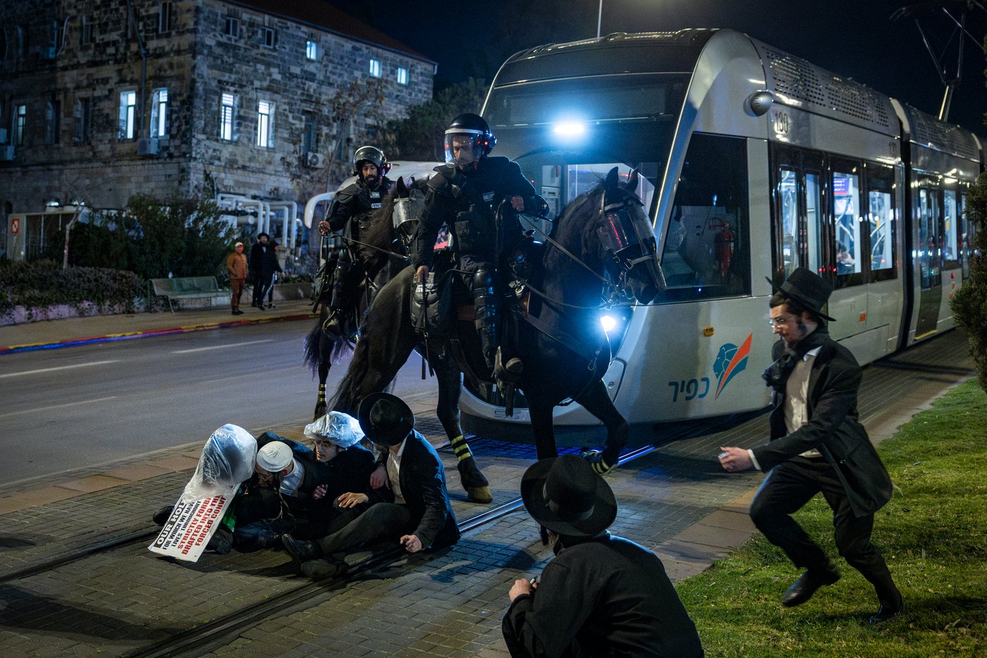 ההפגנות בירושלים, הלילה