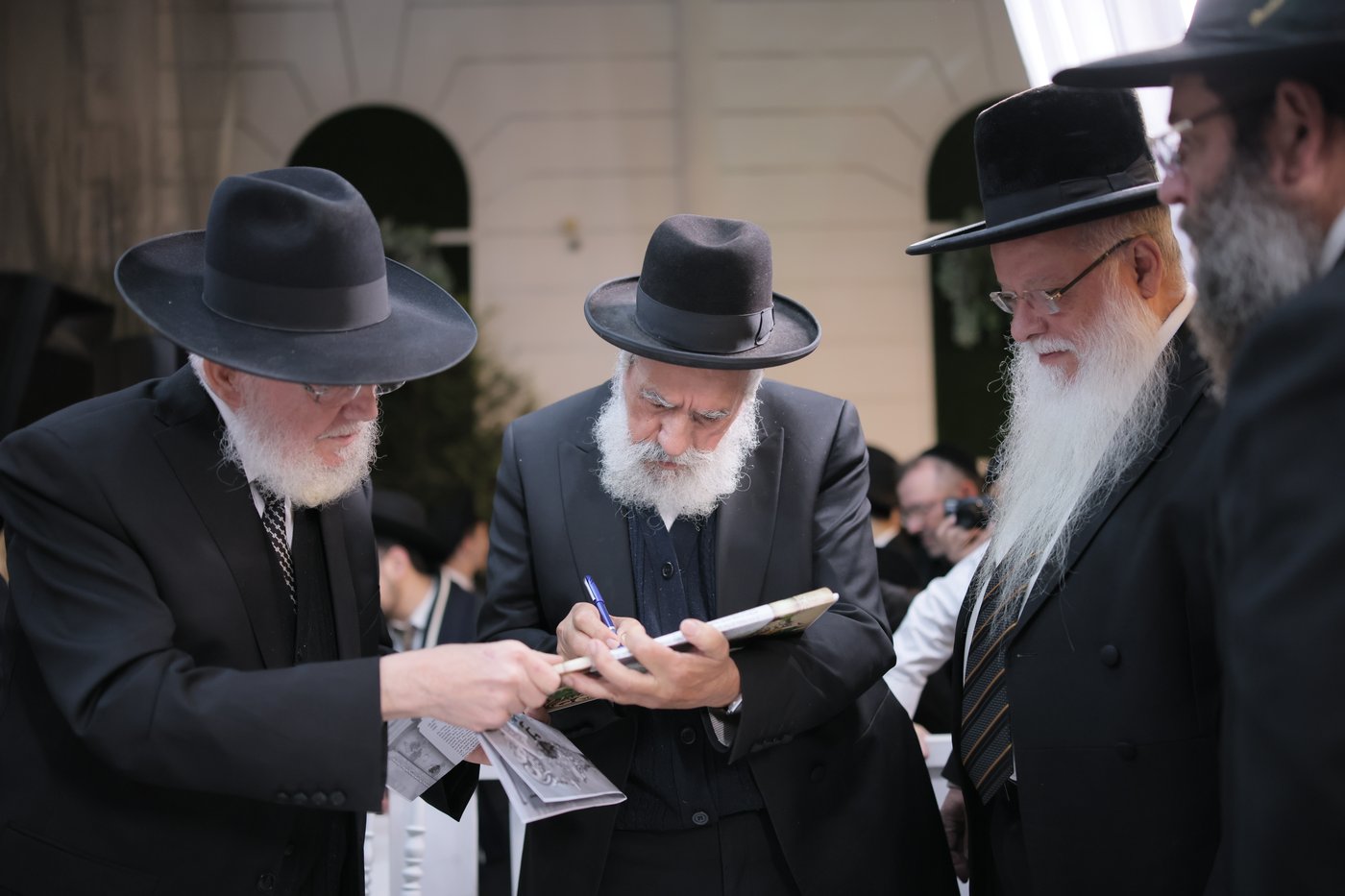 שמחת נישואי נכדת הגר"מ מאזוז 