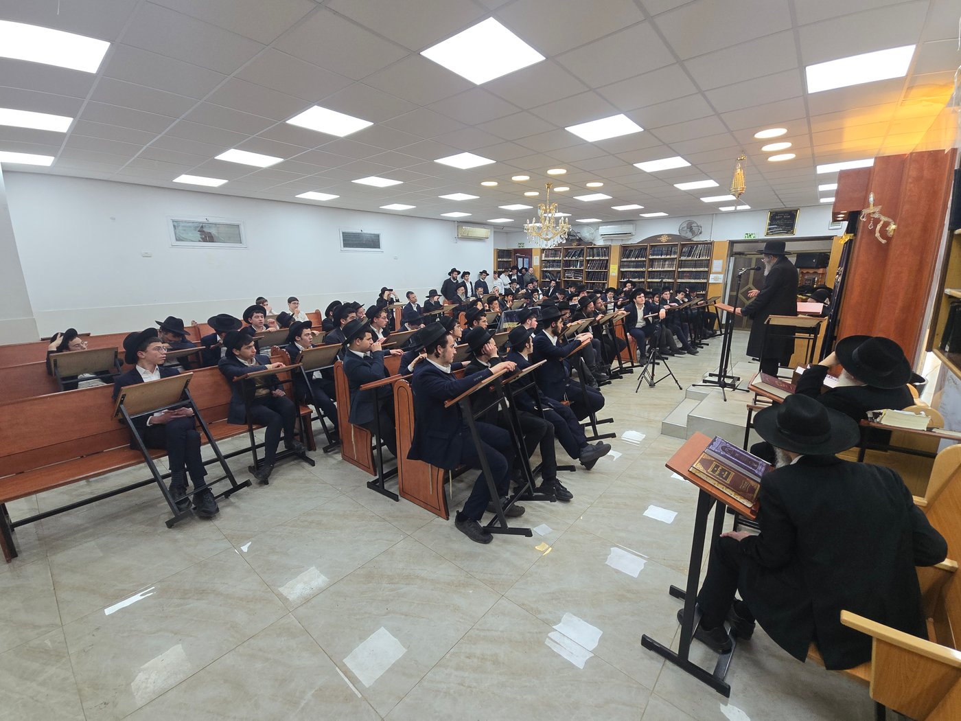 הגר"ד כהן בשיחה בישיבת 'זכרון מאיר'