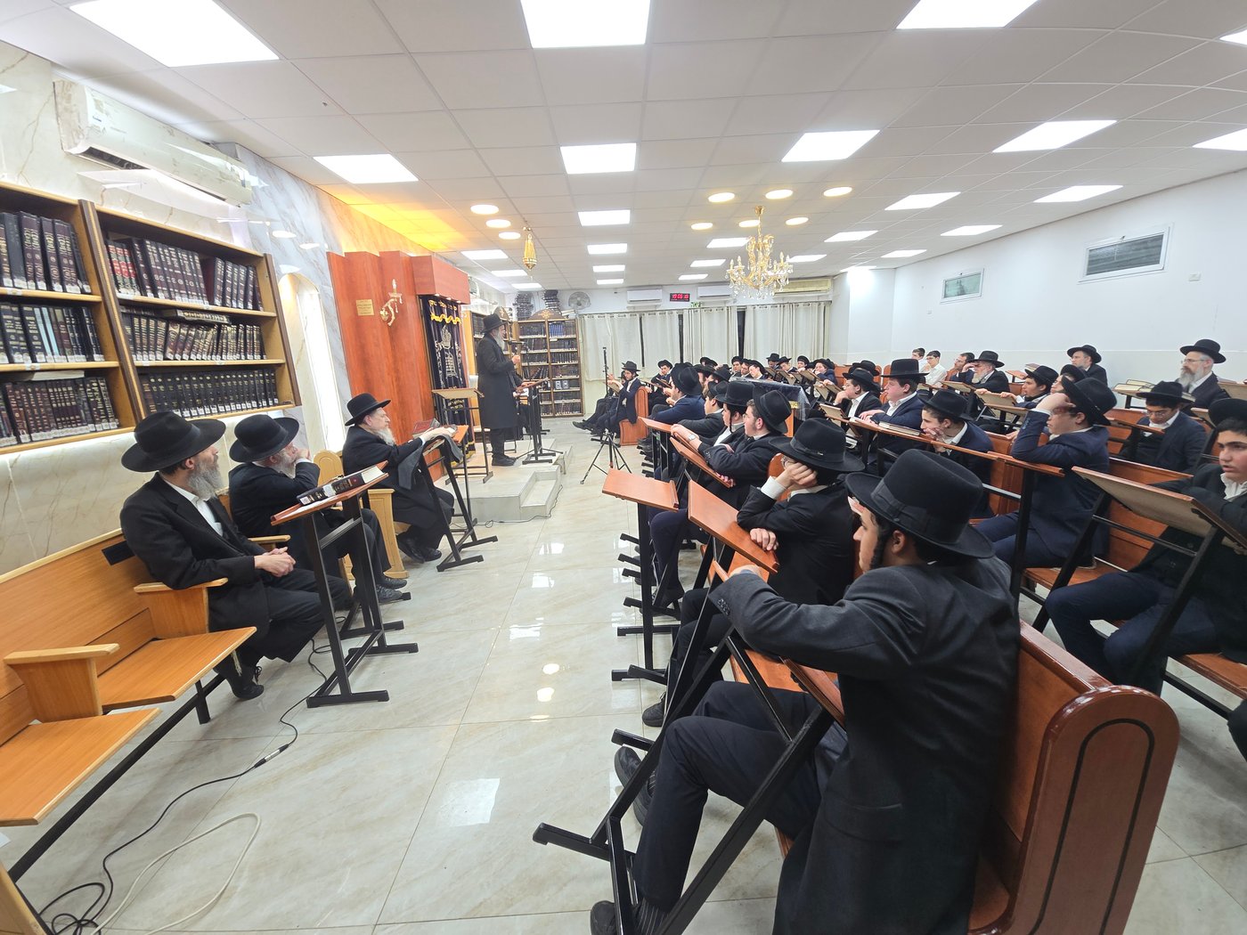 הגר"ד כהן בשיחה בישיבת 'זכרון מאיר'