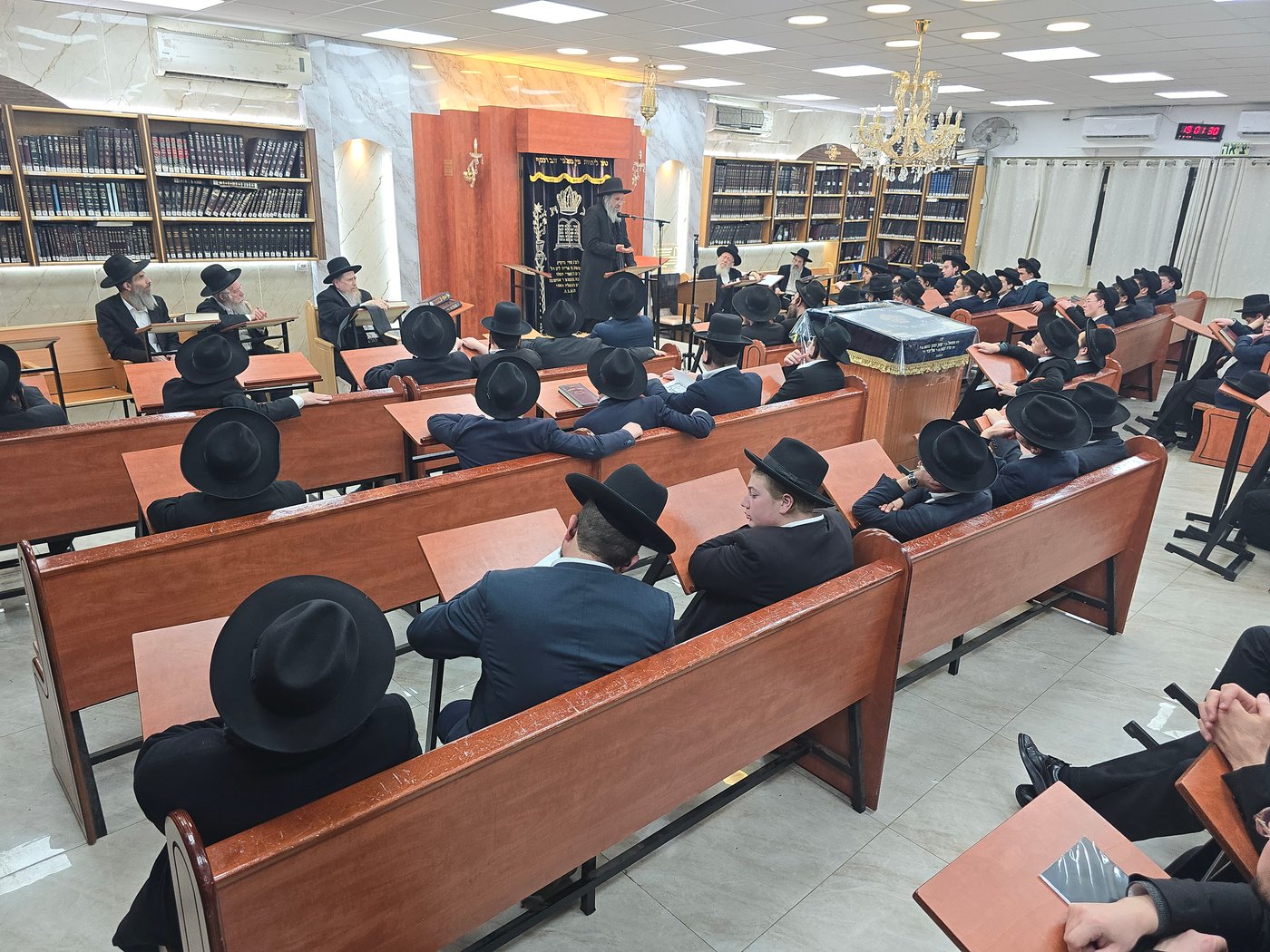 הגר"ד כהן בשיחה בישיבת 'זכרון מאיר'