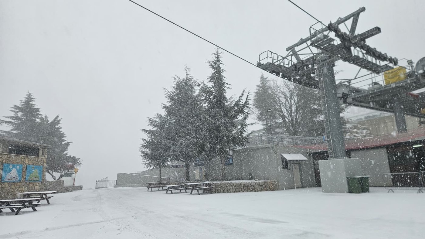 בוקר לבן על הר החרמון: כ-5 ס״מ של שלג נערמו במהלך הלילה