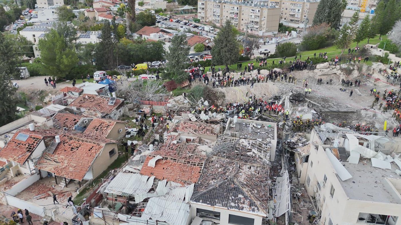 הזירה הקשה במלחמה: תשעה נרצחים ועוד עשרות פצועים בהם ילדים - בפגיעה ישירה בבית שמש