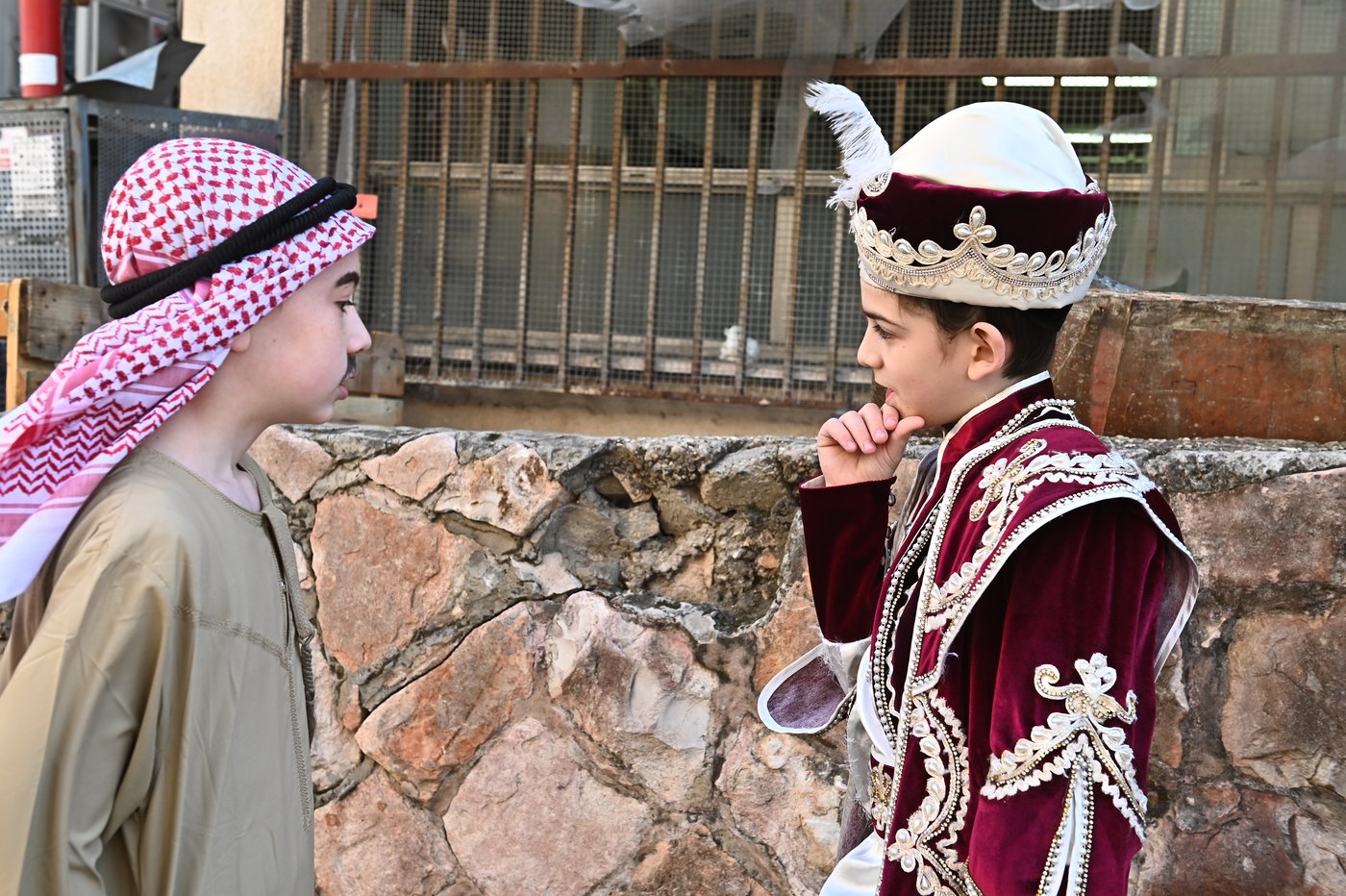 ילדי בעלזא בבני ברק במסיבות פורים