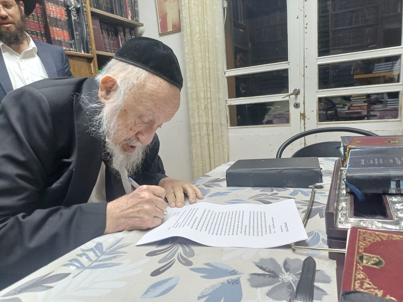 הגרב"ד פוברסקי חותם על המכתב