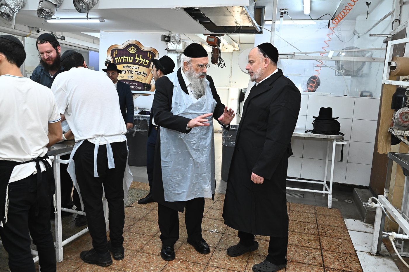 הגר"נ זכריהו באפיית מצות