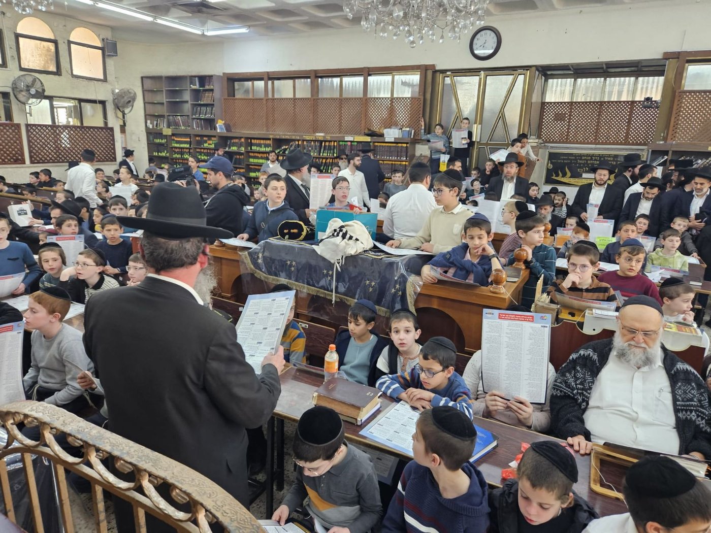 תענית אסתר אצל הגר"י זילברשטיין