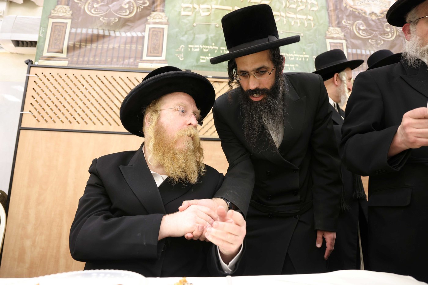 מעמד כבוד התורה בישיבת 'דרכי חיים' צאנז ירושלים