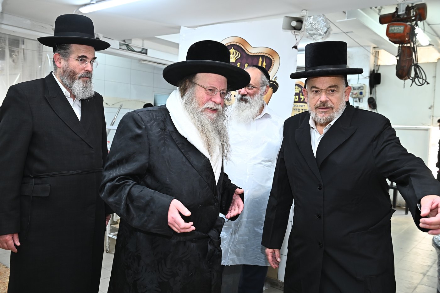 האדמו"ר מקוזמיר באפיית מצות