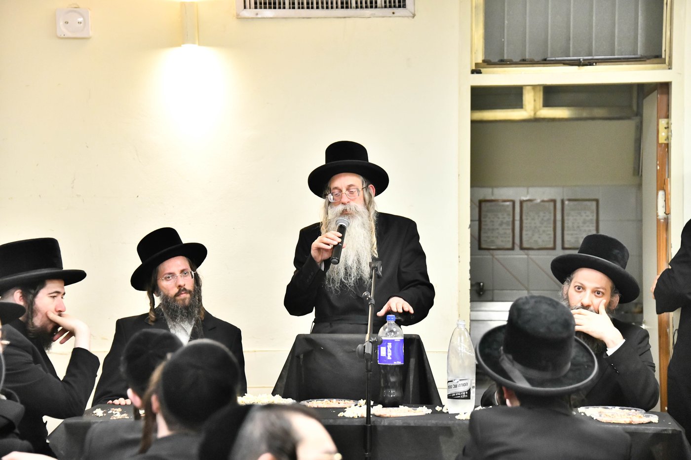 מעמד כבוד התורה בזוטשקא אמסנא